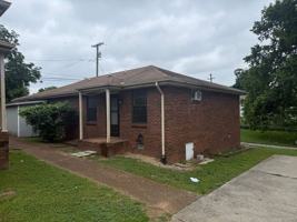 featured image of 2618 Foster Ave #B