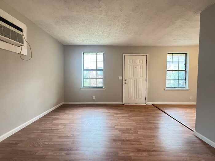 2618 Foster Ave #B - Photo 4 of 17