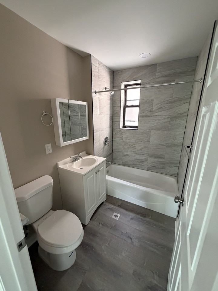 441 Mount Prospect Avenue - Photo 5 of 11