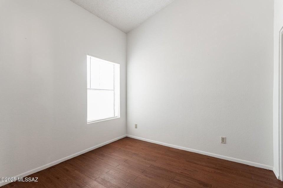 1698 W Park Wood Ln #1 - Photo 7 of 13