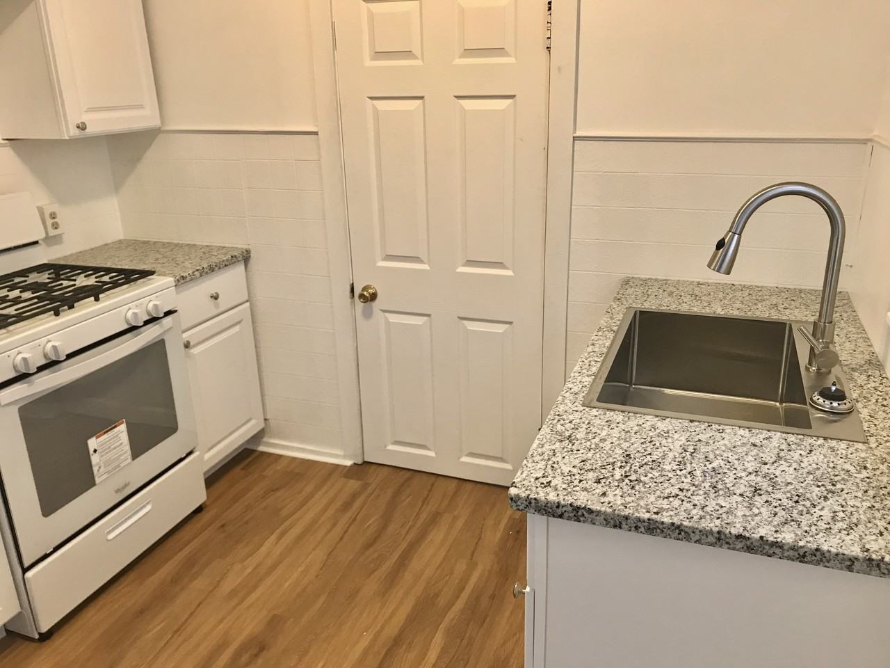 918 Watson Street Southwest - Photo 4 of 15