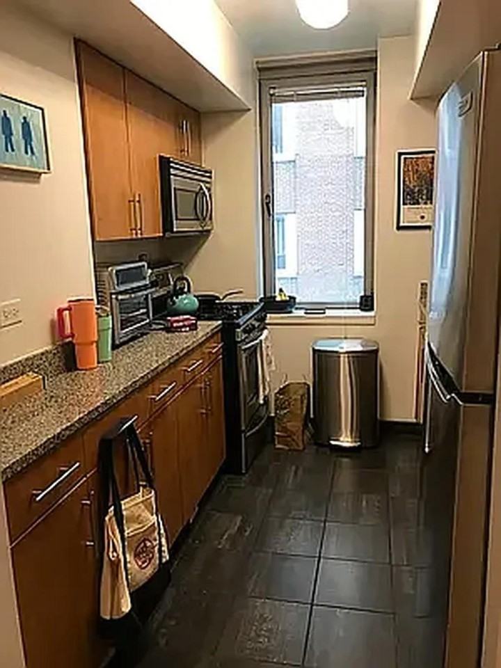 88 Greenwich St #1714 - Photo 7 of 8