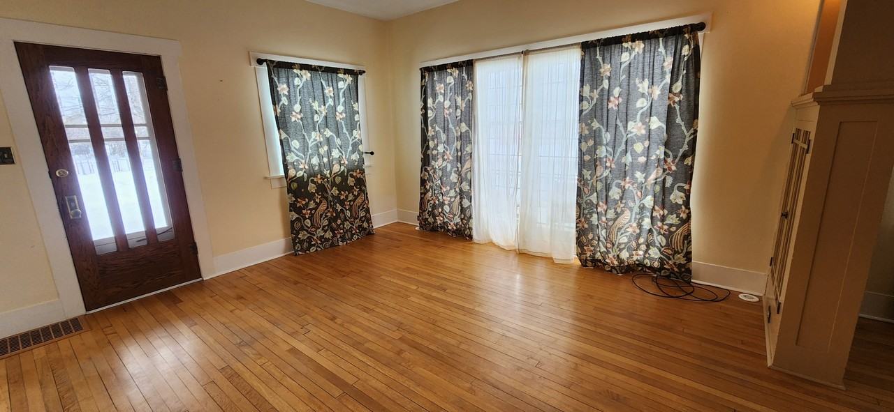 403 3rd Ave E #1 - Photo 6 of 26
