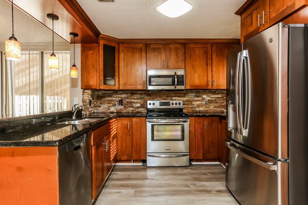 848 Nw 98th Ave - Photo 6 of 16