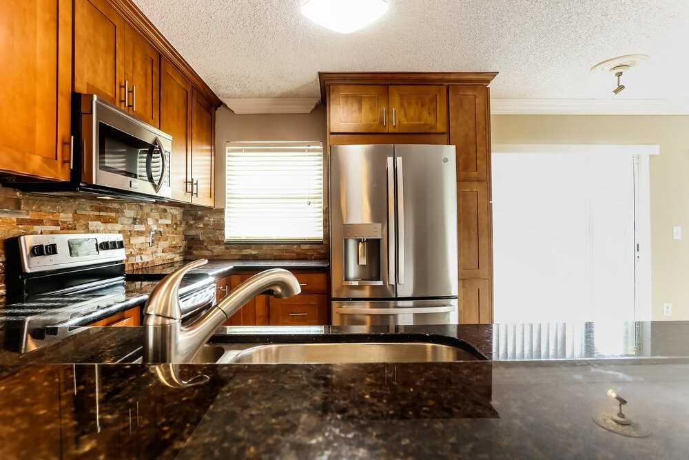 848 Nw 98th Ave - Photo 7 of 16