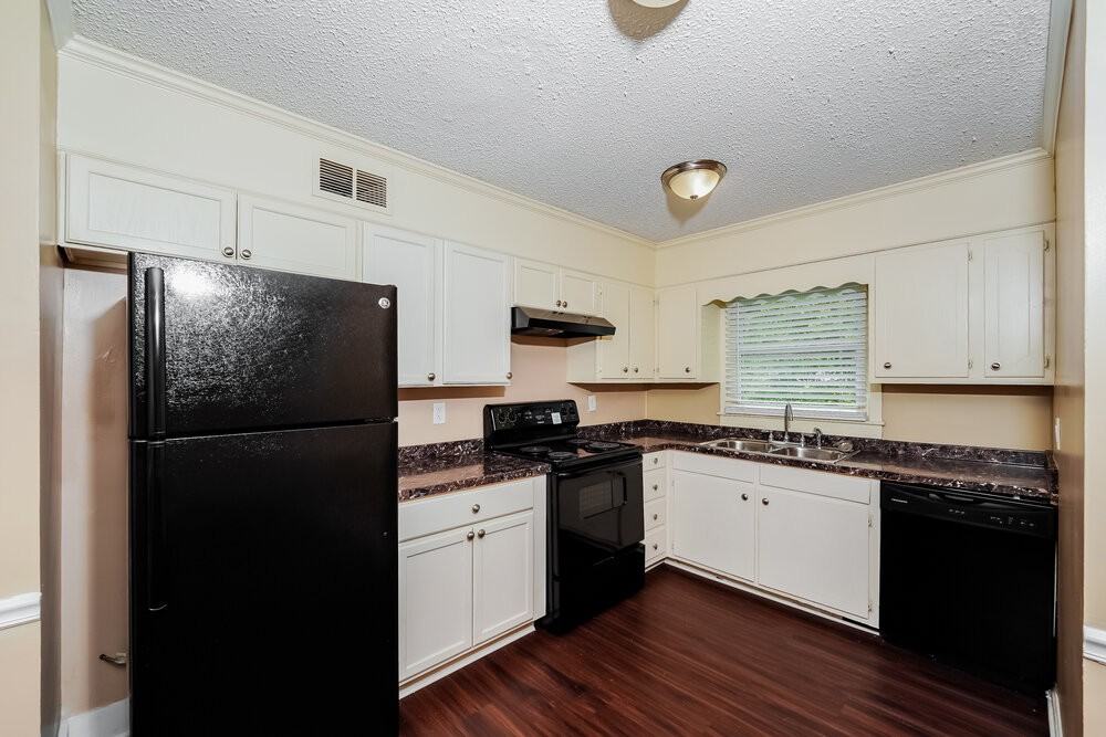 1011 Menlo Ln Akaedwards Lake Road Usps Only - Photo 7 of 16