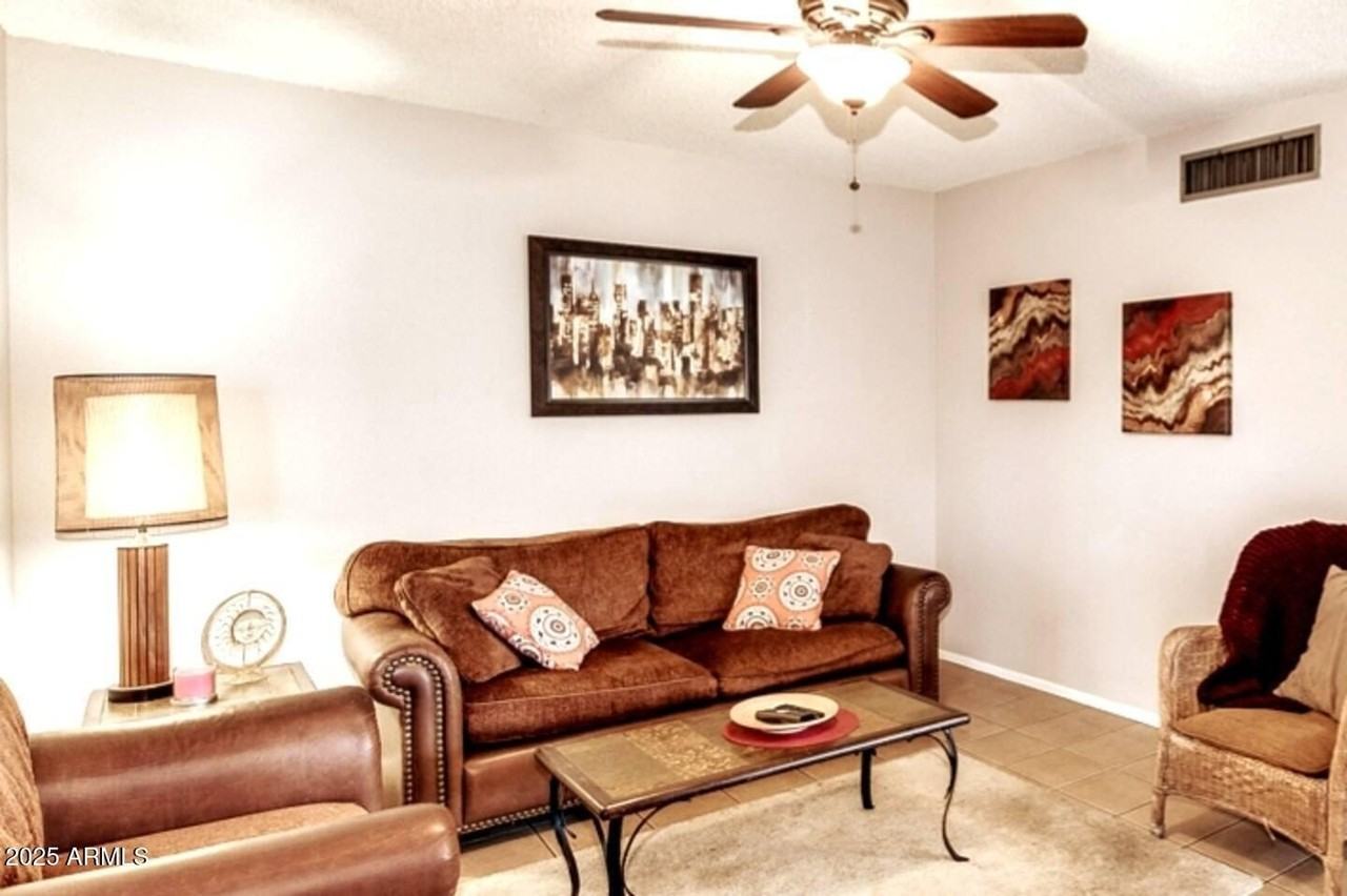 5001 S La Rosa Dr #B - Photo 4 of 17