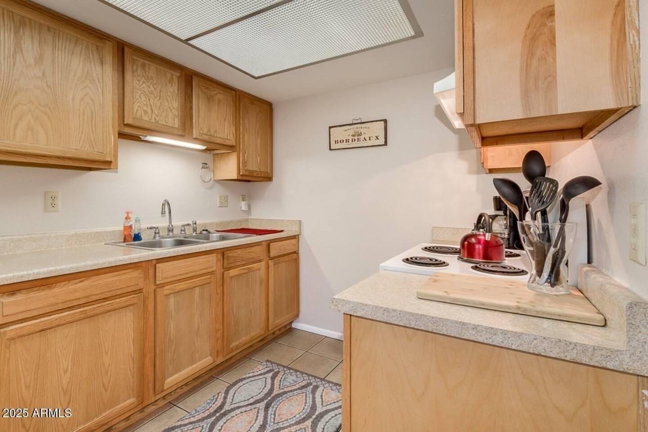 5001 S La Rosa Dr #B - Photo 6 of 17