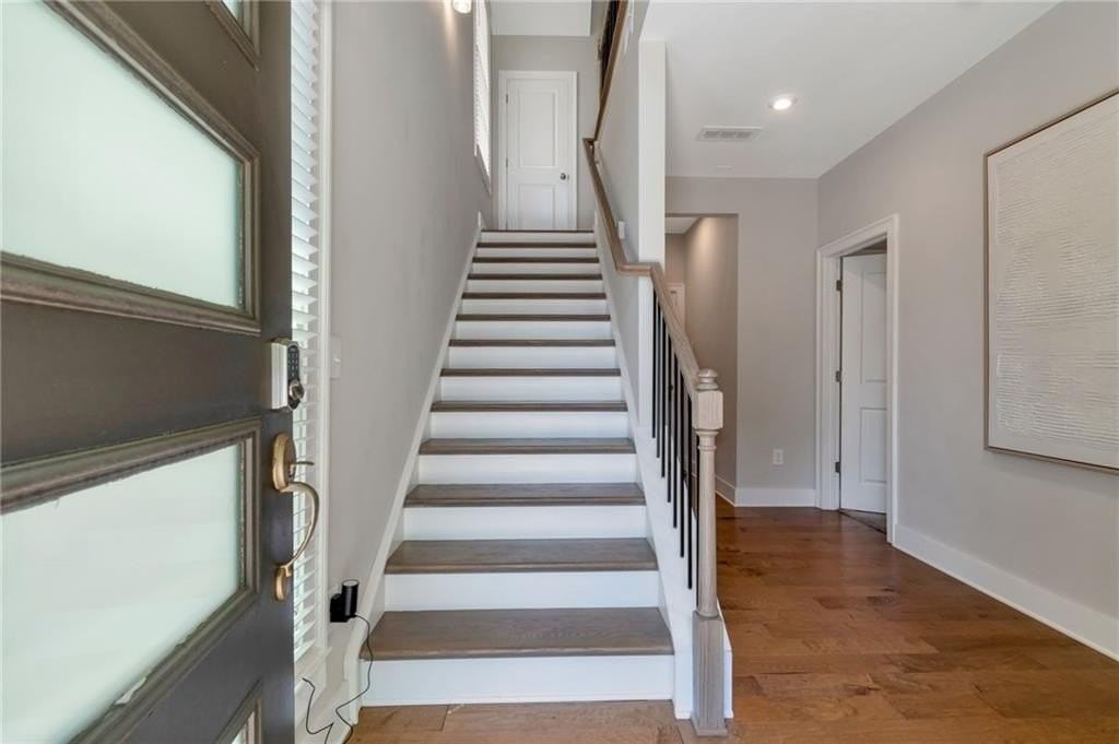 564 Ember Ln Nw - Photo 3 of 31
