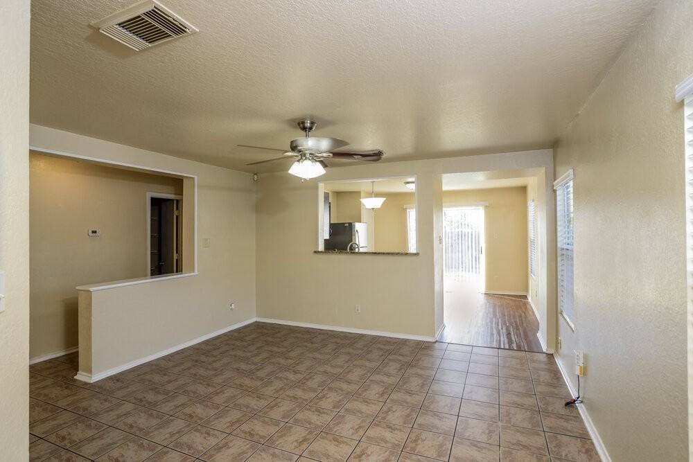10138 Amber Coral - Photo 5 of 25