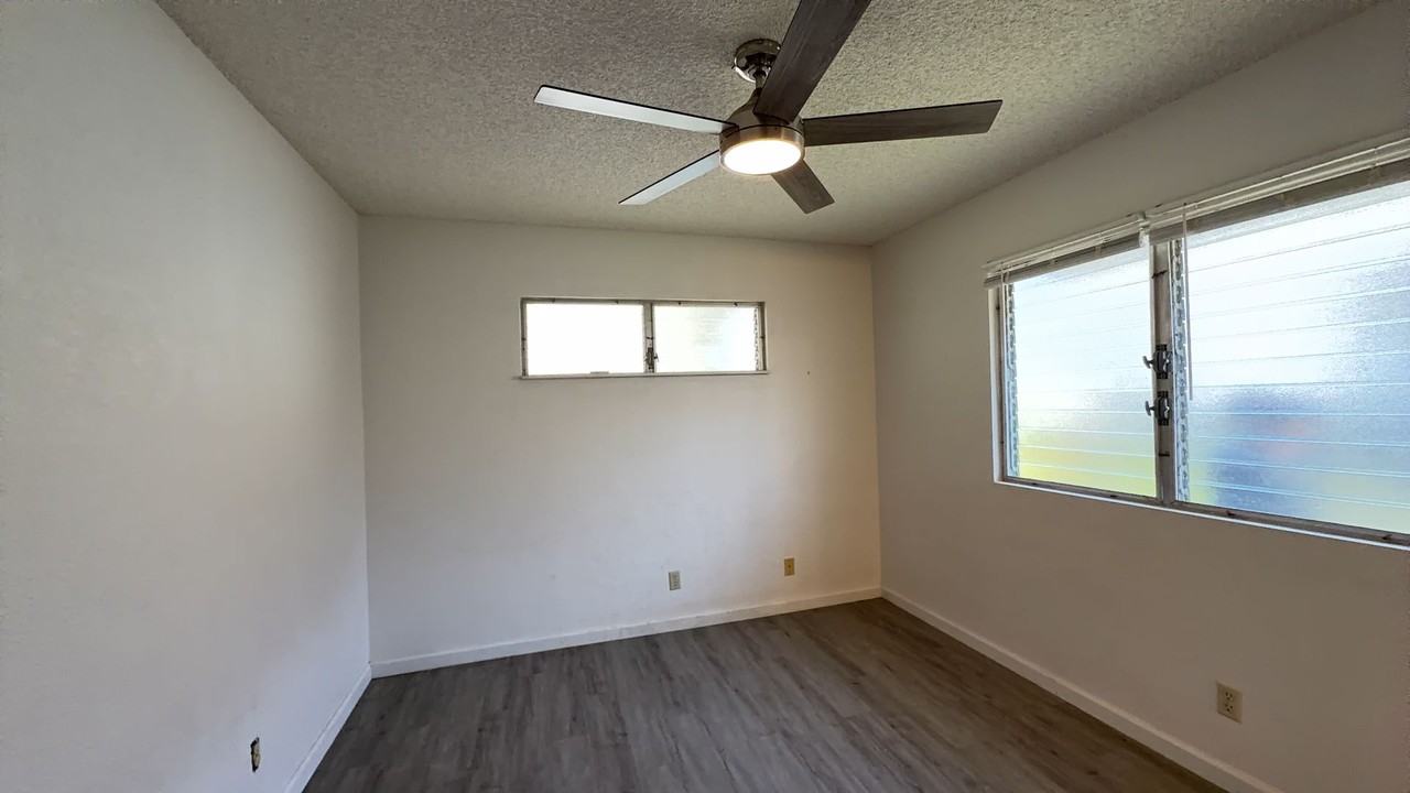 95-657 Alohilani St - Photo 2 of 9