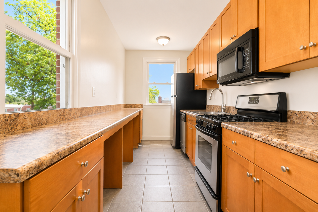 3937 S St Se #108 - Photo 2 of 17