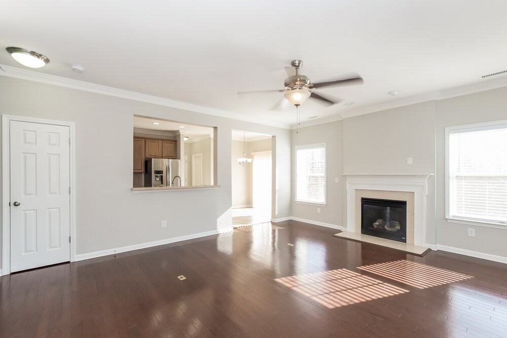 13633 Waverton Ln - Photo 3 of 16
