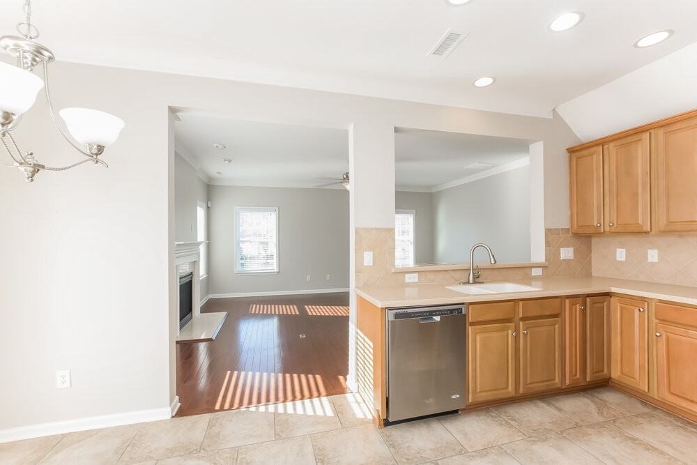 13633 Waverton Ln - Photo 5 of 16