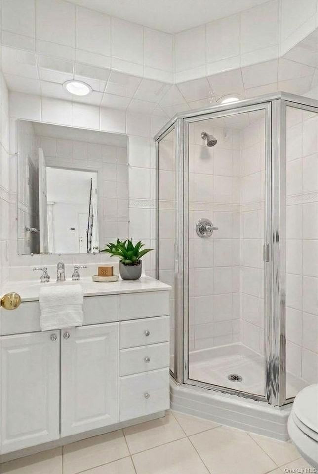 27 Woodside Ave #B - Photo 7 of 11