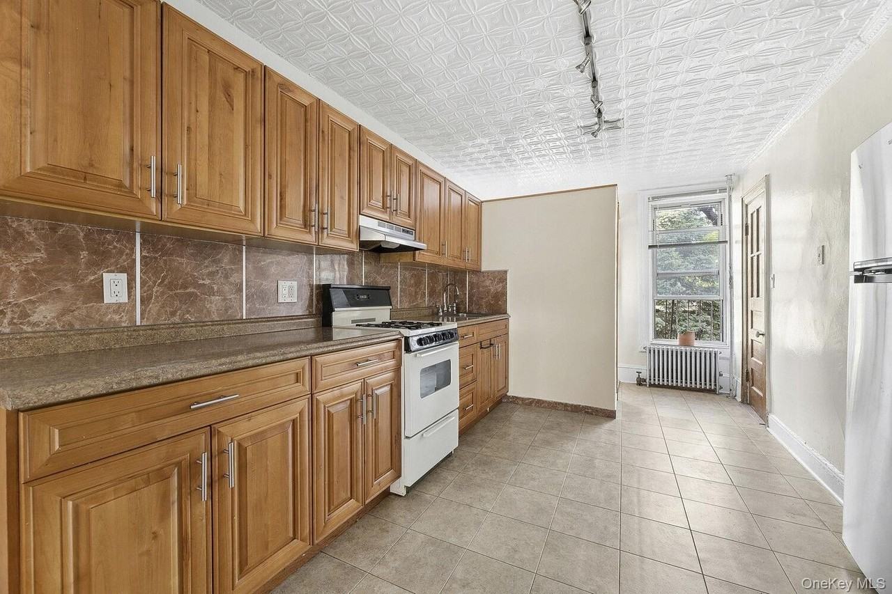 151 Berry St #3L - Photo 7 of 7