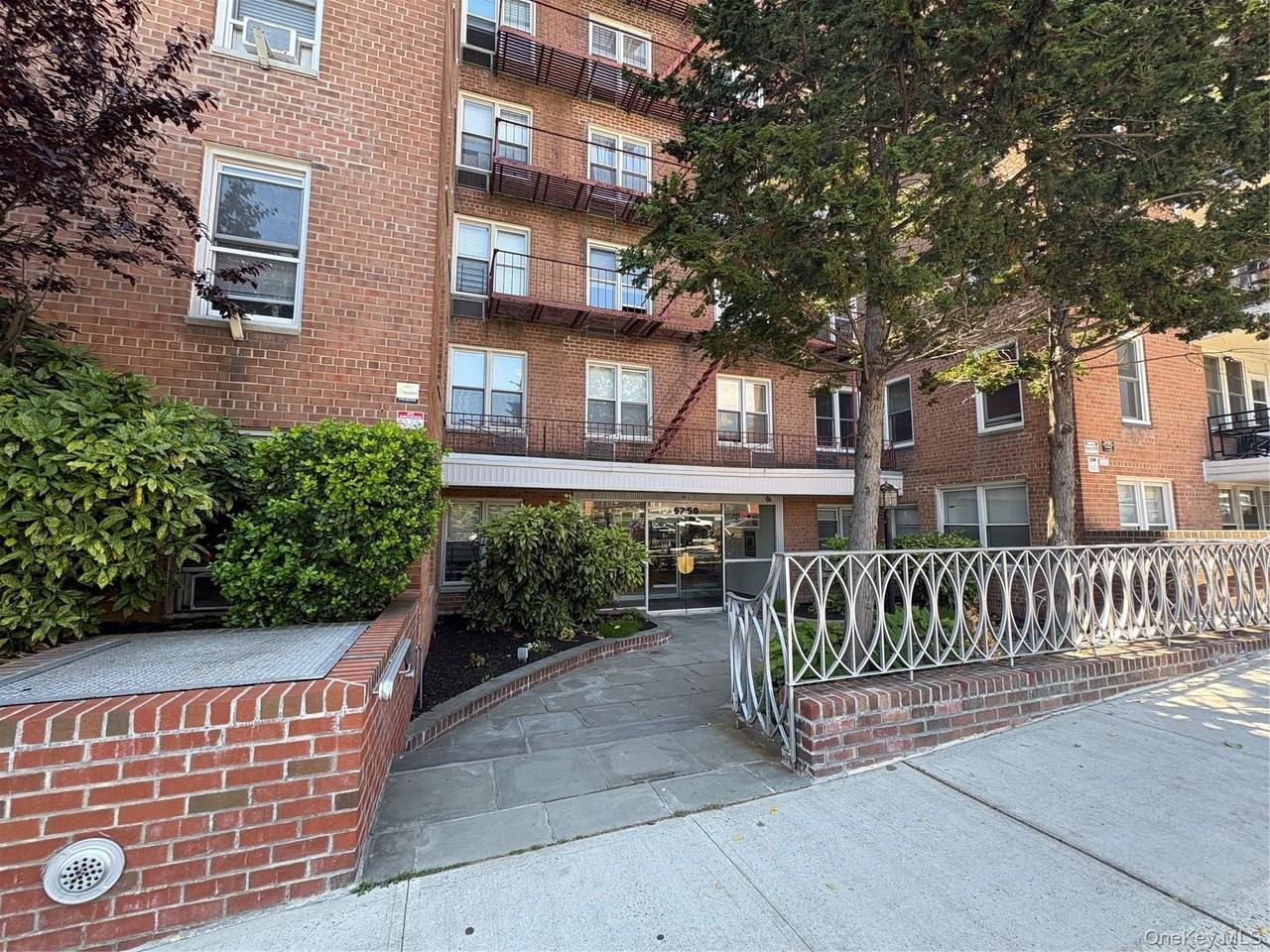 6750 Thornton Pl #2U - Photo 2 of 13