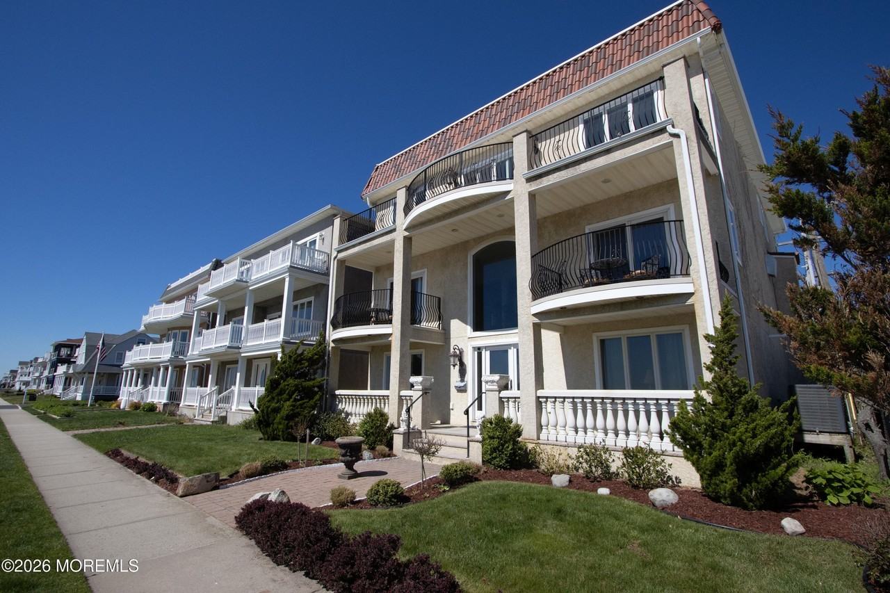 1007 Ocean Ave - Photo 2 of 50