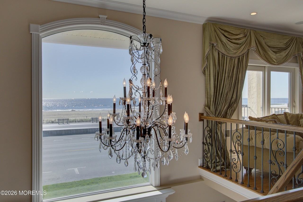 1007 Ocean Ave - Photo 7 of 50