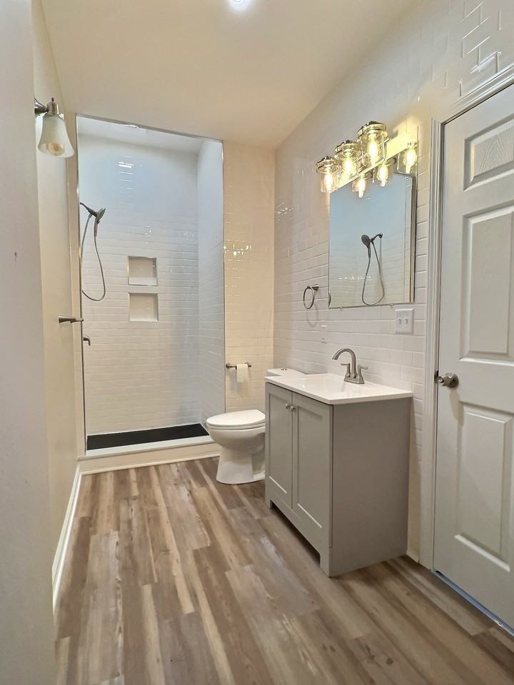 2501 N Bartlett Ave #B - Photo 5 of 7
