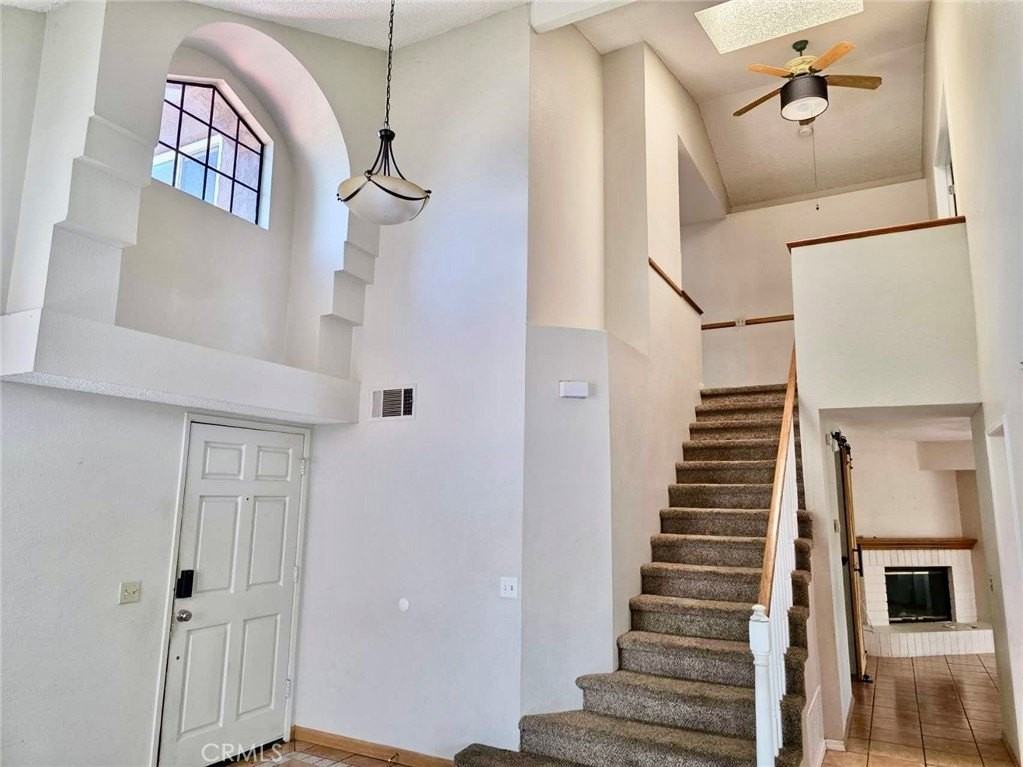 10696 Opal Ave - Photo 3 of 9