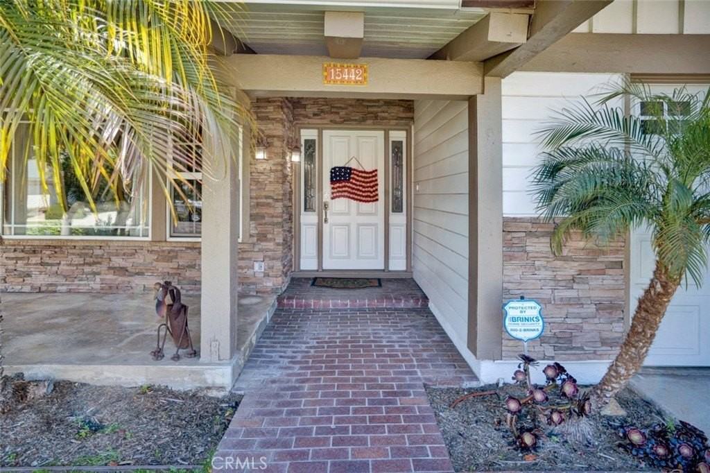 15442 Eiffel Cir - Photo 2 of 20