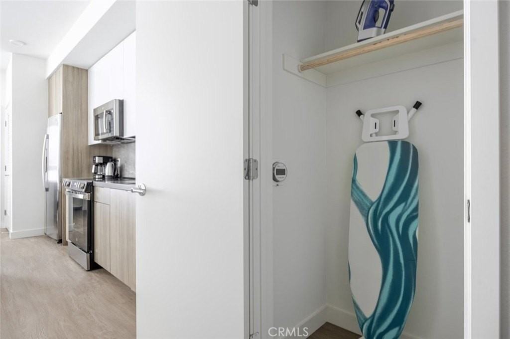 511 S Harbor Blvd #814 - Photo 7 of 20
