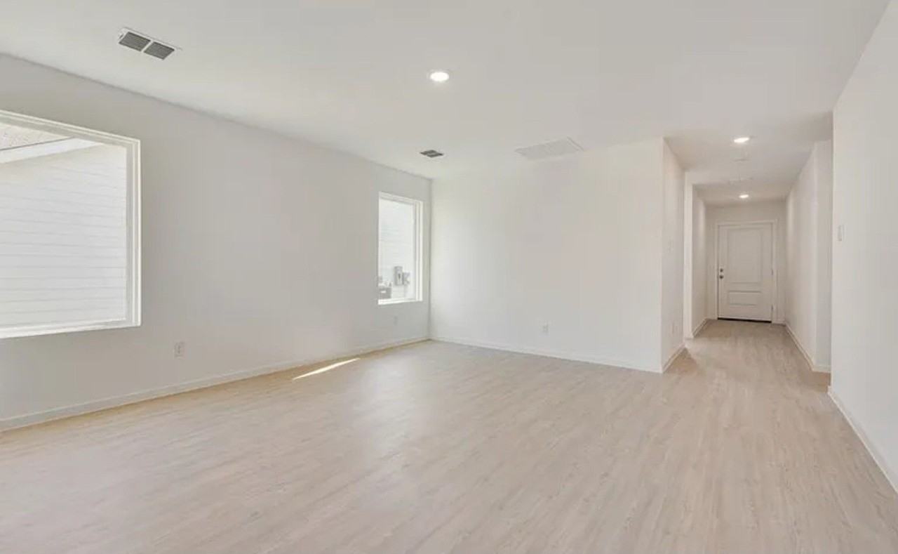 613 Holleman Dr - Photo 7 of 26