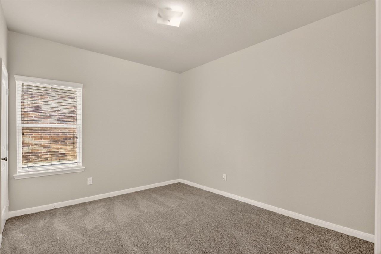 9105 Switchgrass Ln - Photo 5 of 20