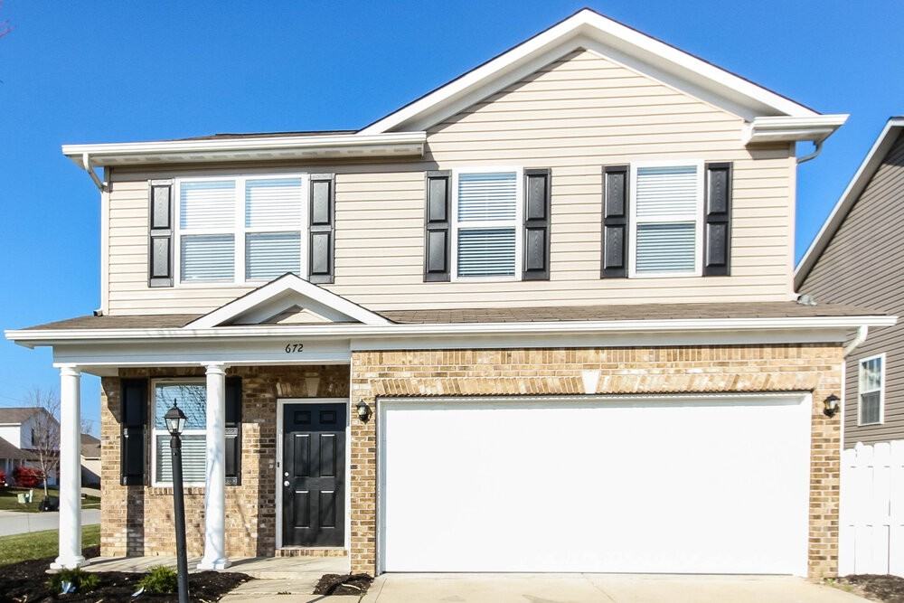 672 Cloverfield Ln