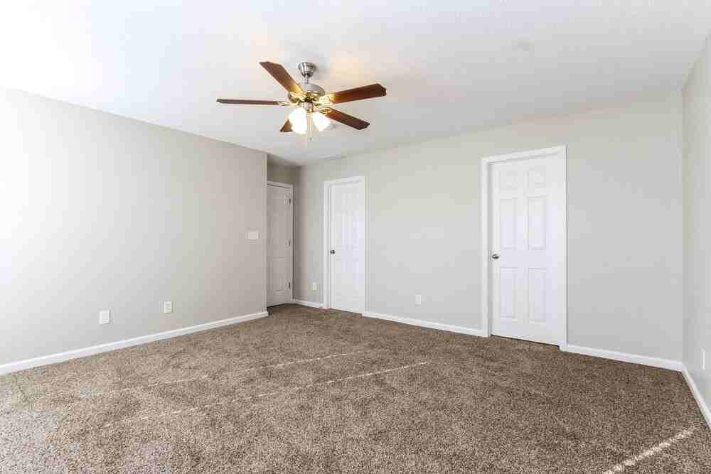 672 Cloverfield Ln - Photo 6 of 15