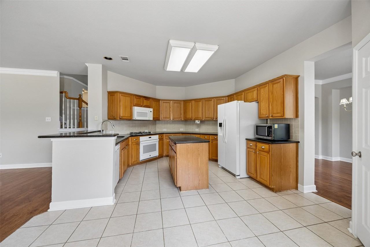 3702 Senada Trl - Photo 4 of 20