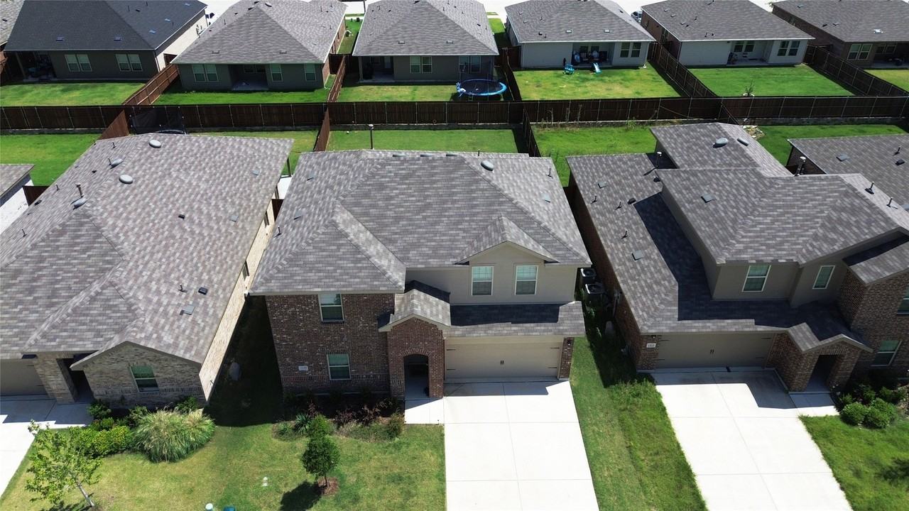 1436 Briar Hill Dr - Photo 2 of 21