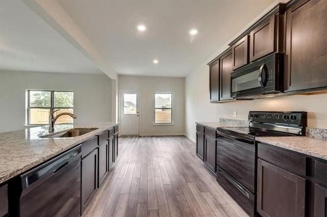 13609 Mineral Rd - Photo 4 of 21