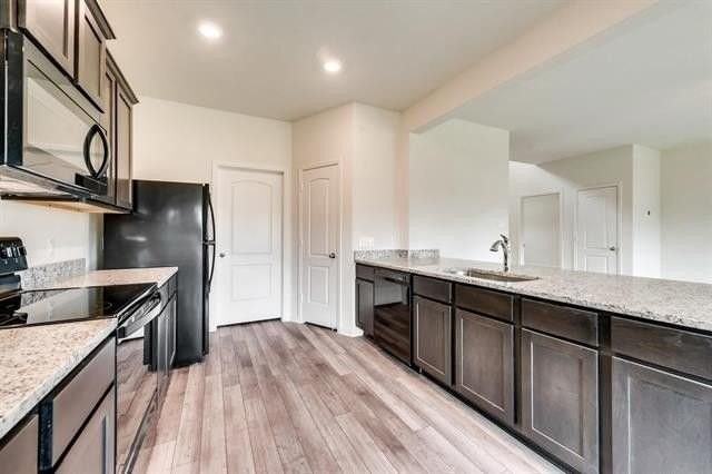 13609 Mineral Rd - Photo 6 of 21