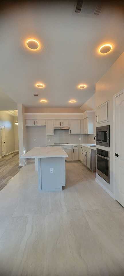 2909 Madison Ct - Photo 4 of 11