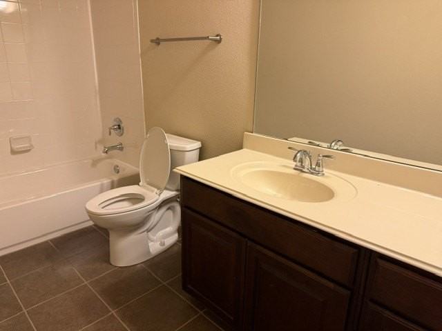 4656 Perthshire Ct - Photo 5 of 14