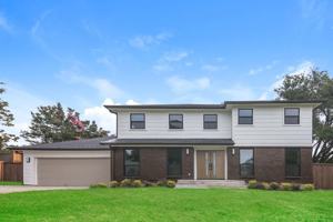 featured image of 2418 Grandview Dr