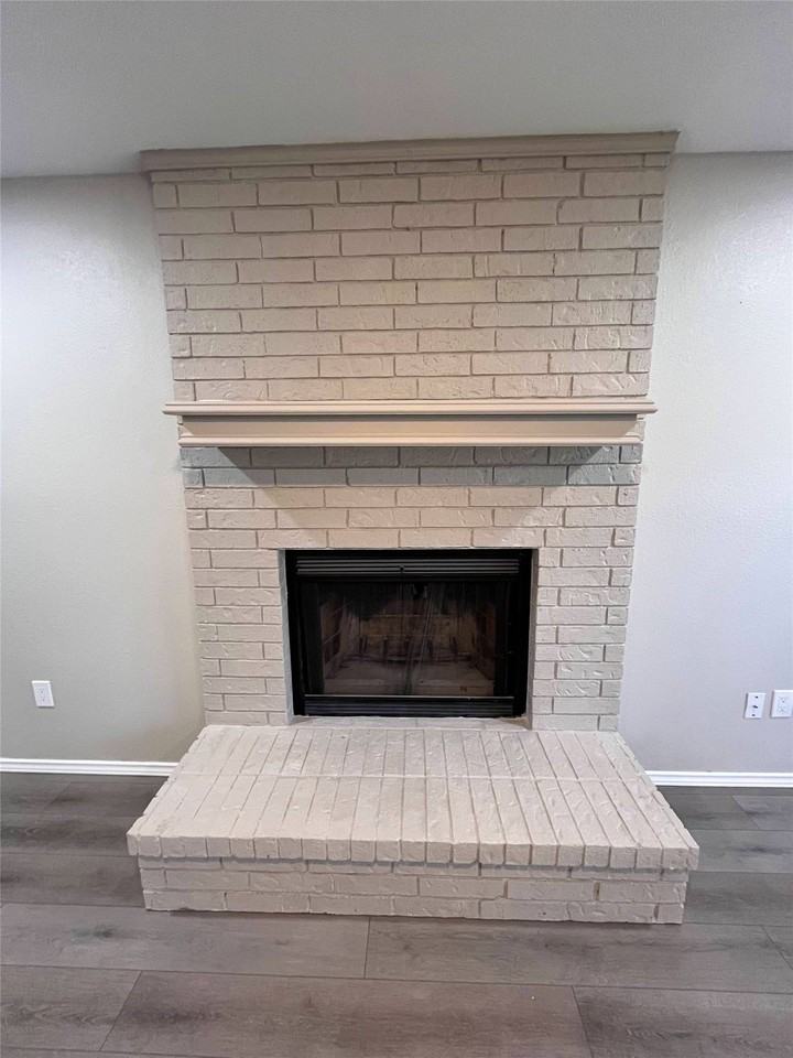 5628 Westchase Dr - Photo 4 of 19