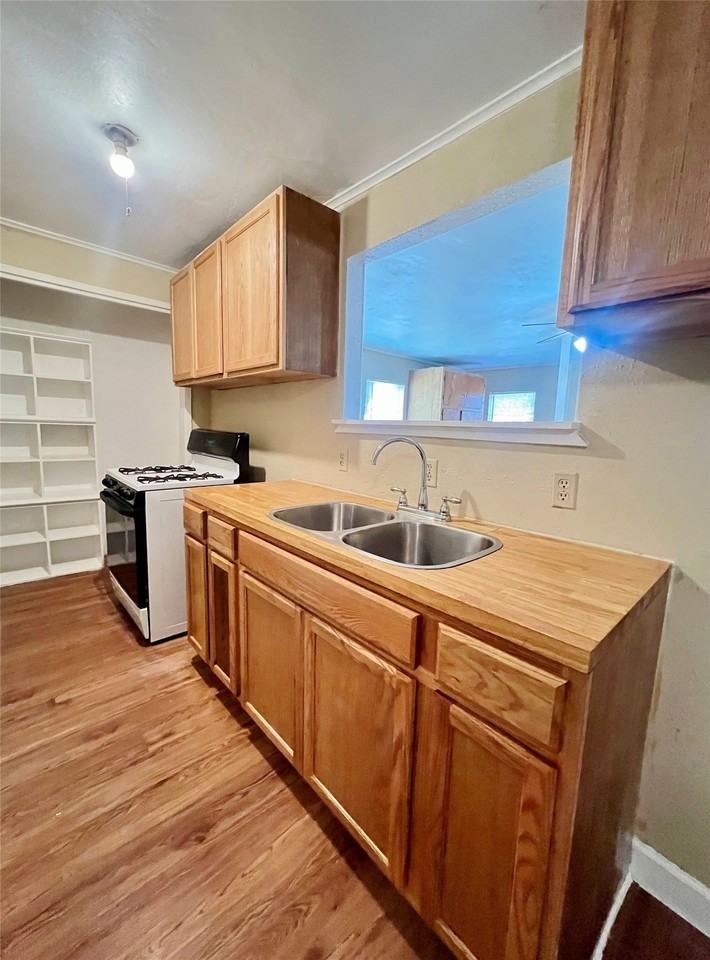 315 Normal St #C - Photo 5 of 5