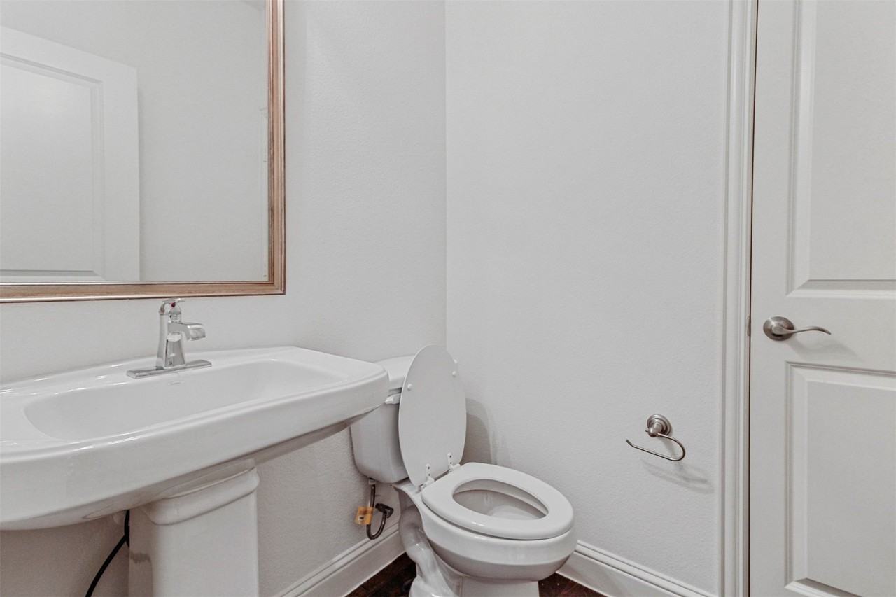 5208 Mcpherson Ln - Photo 7 of 23
