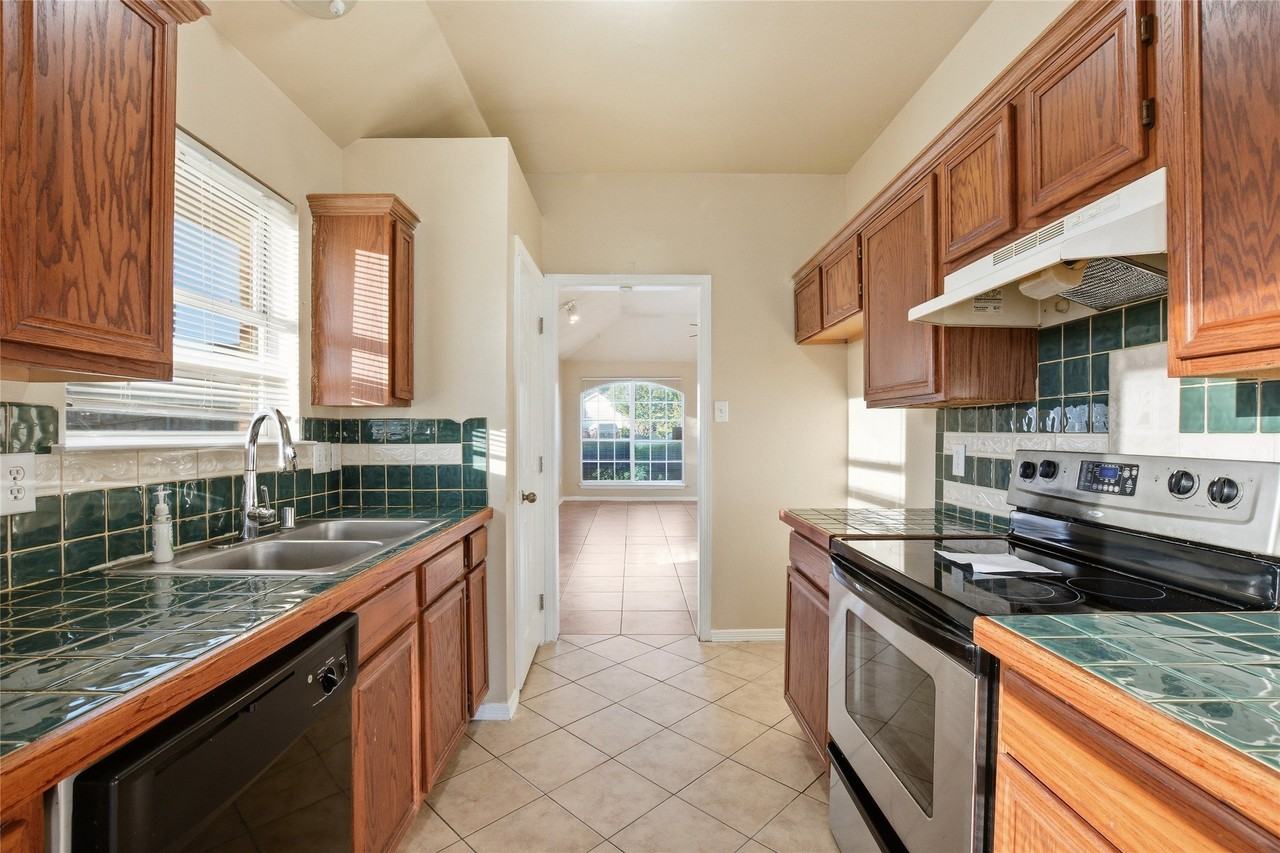 5418 Cypress Dr - Photo 6 of 16