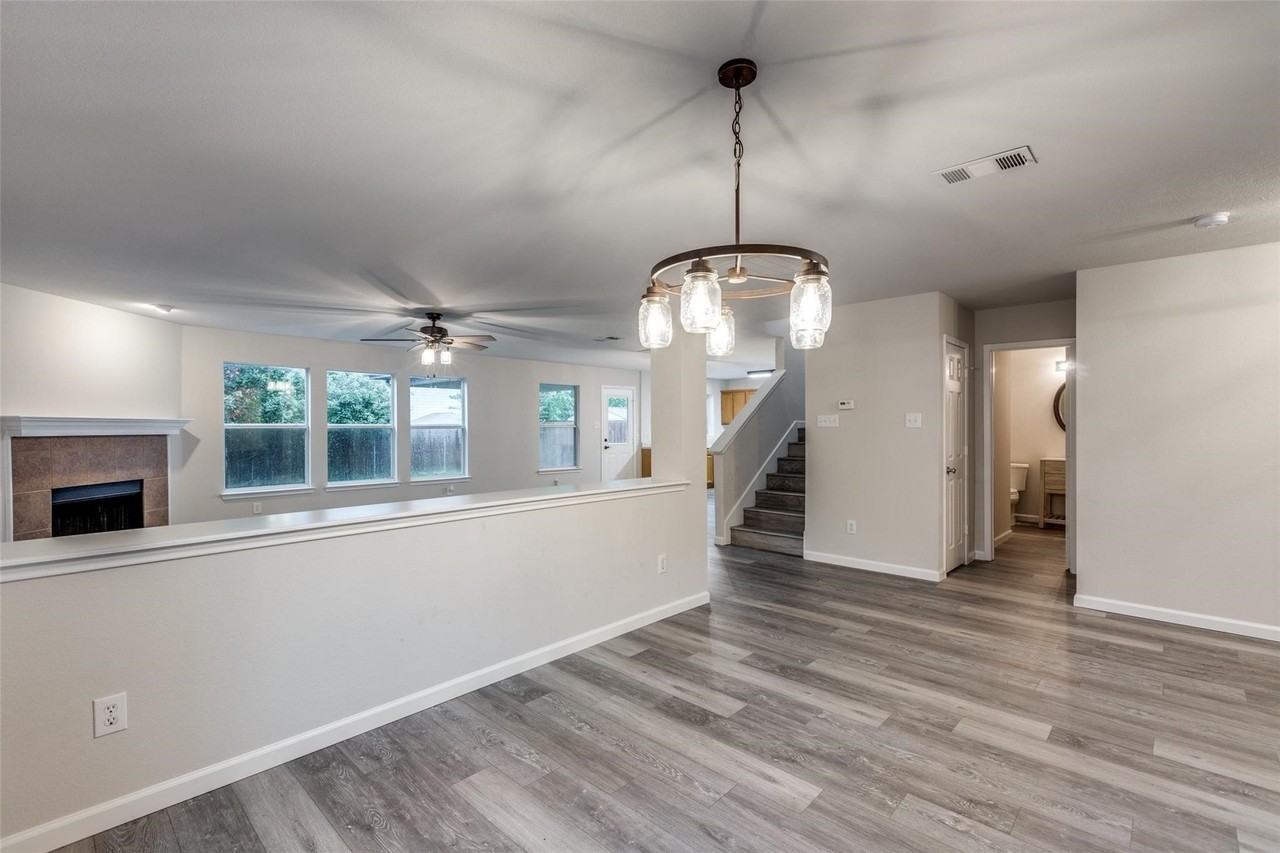 1817 Heron Dr - Photo 3 of 32