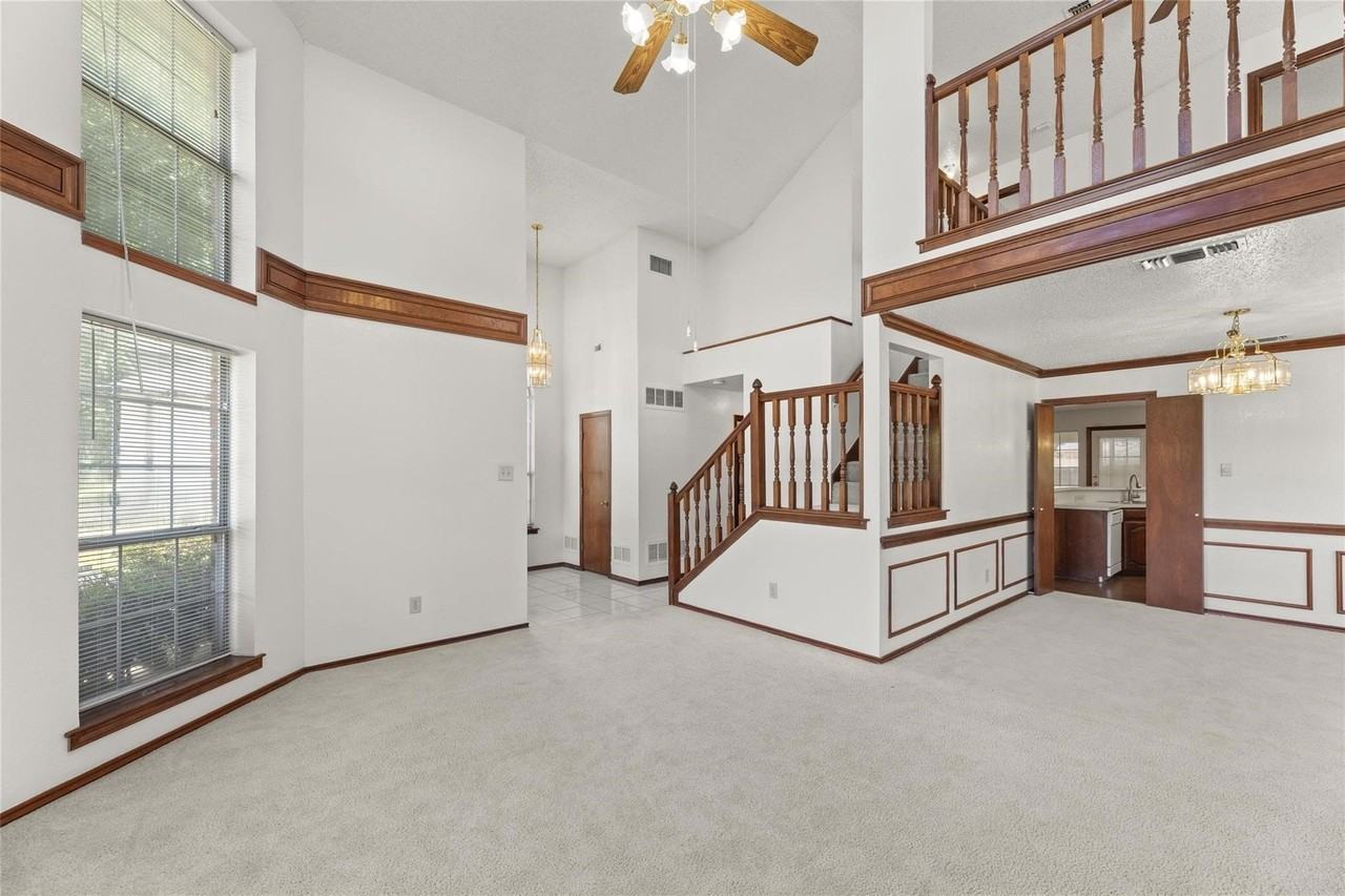 1423 Holveck Dr - Photo 7 of 29