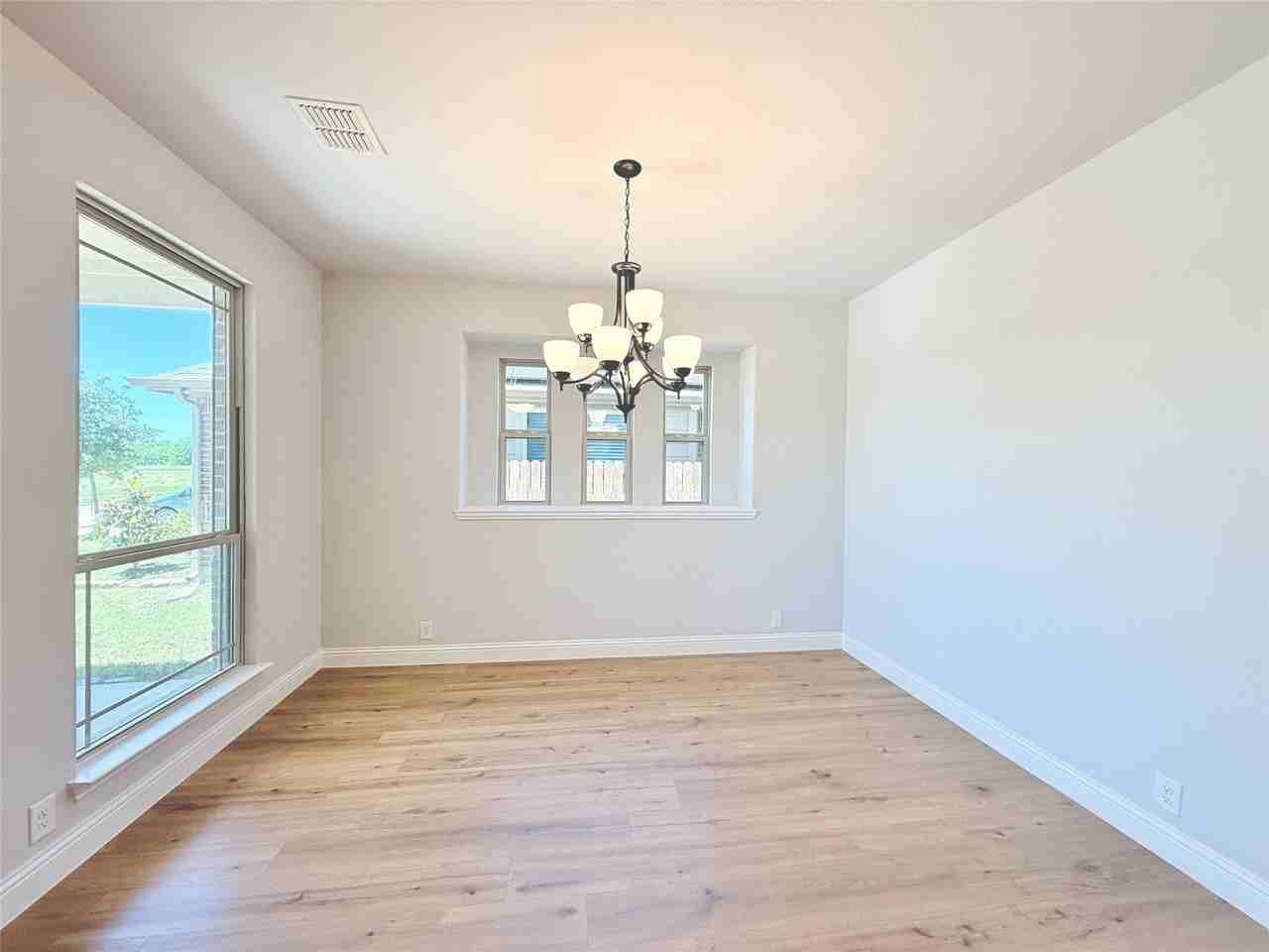 4011 Three Forks Rd - Photo 4 of 40