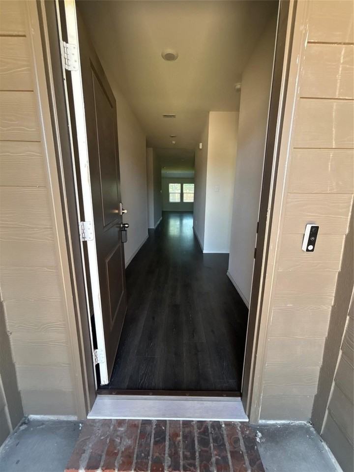 3417 Sweetwater Way - Photo 3 of 12