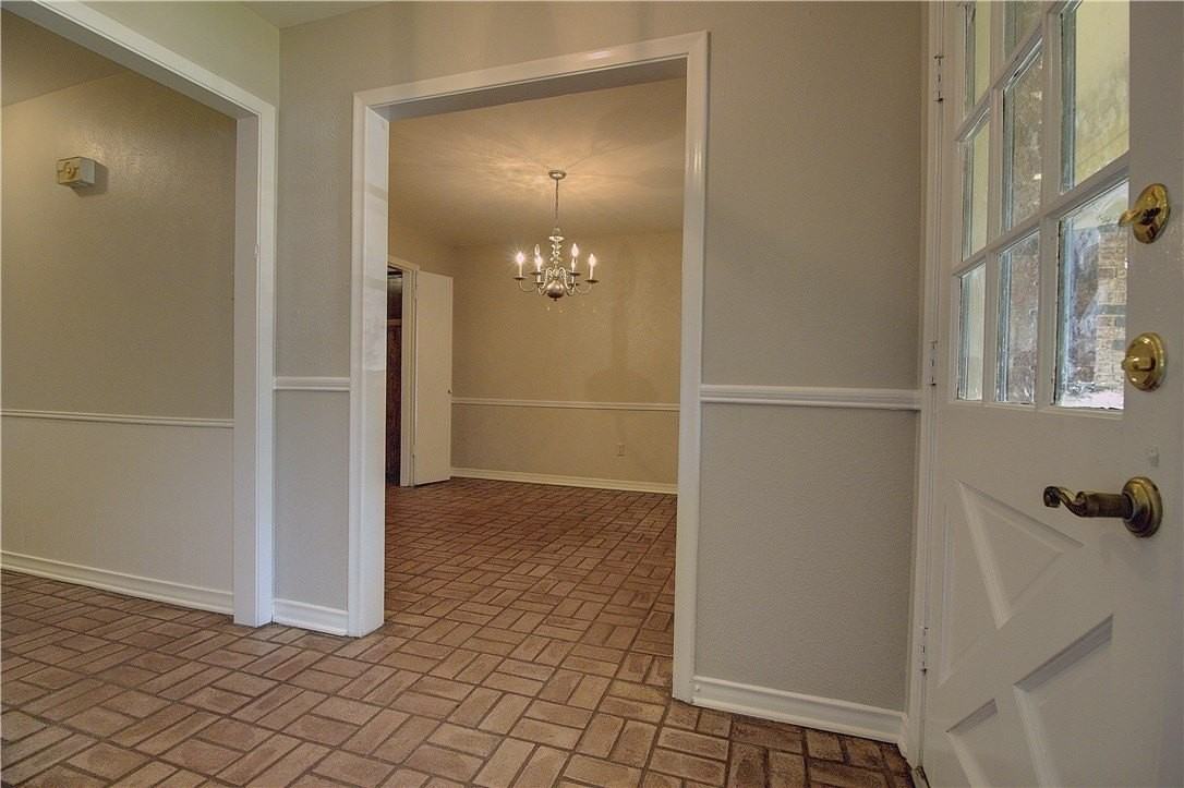 7708 Dentcrest Dr - Photo 2 of 21
