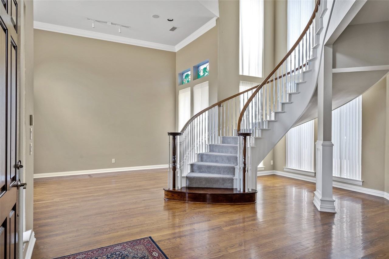 3705 Country Oak Ct - Photo 3 of 27