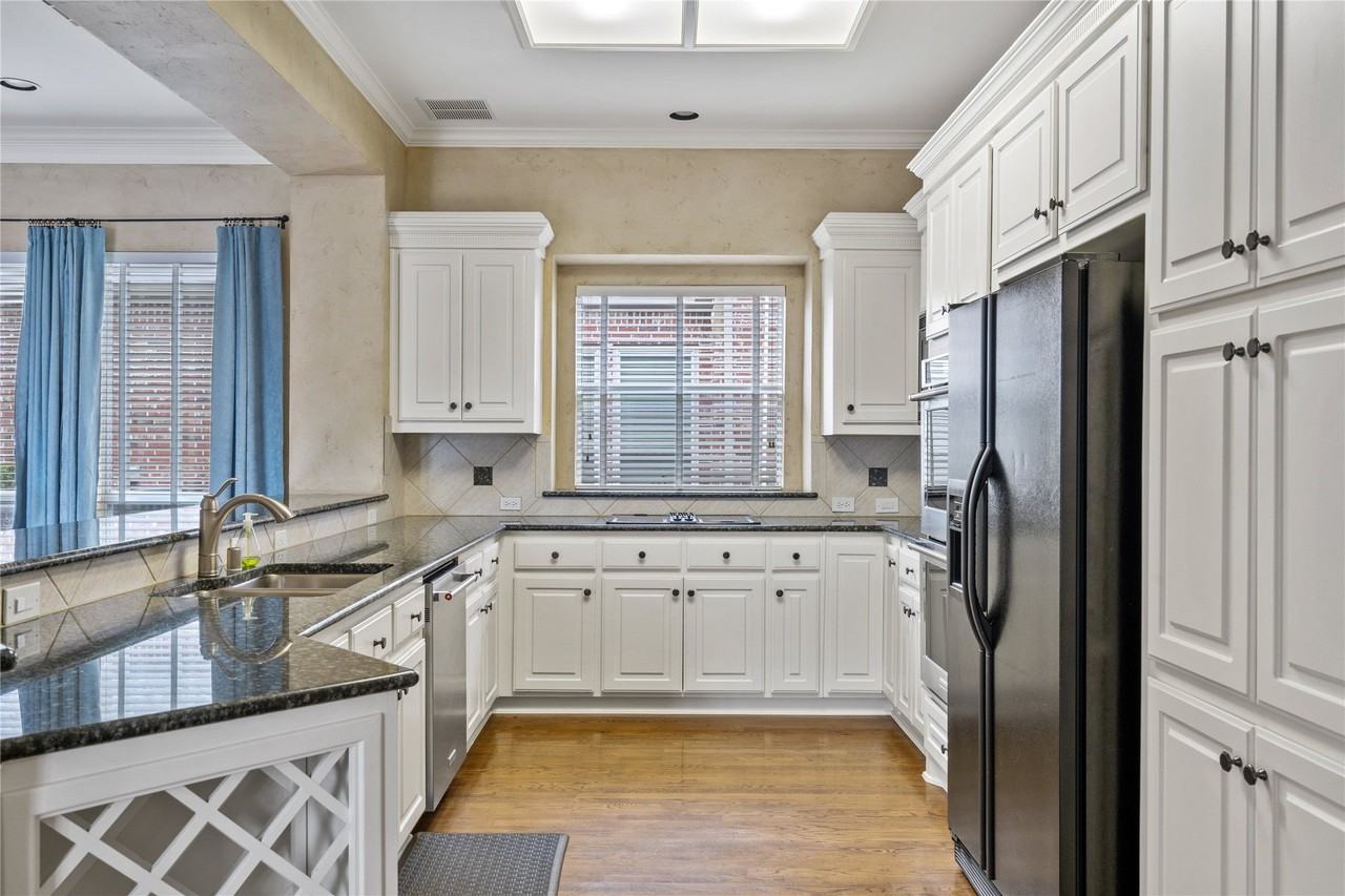 3705 Country Oak Ct - Photo 6 of 27