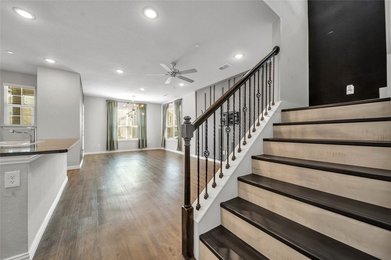 2817 Bellflower Dr - Photo 6 of 17
